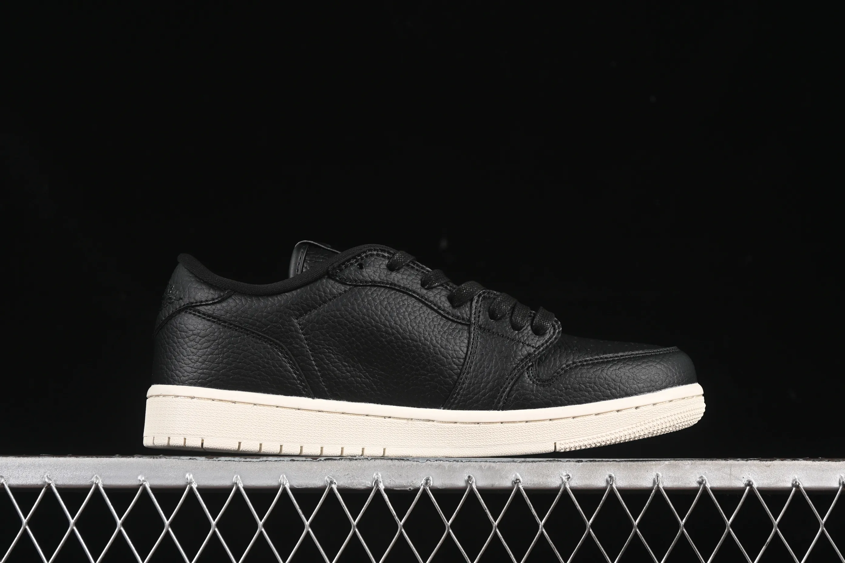 All categories Air Jordan Jordan series basketball shoes Air Jordan 1 Low Air Jordan 1 Low "Black Sail" AJ1 Joe 1 solid color low-top retro culture basketball shoes 848775-005